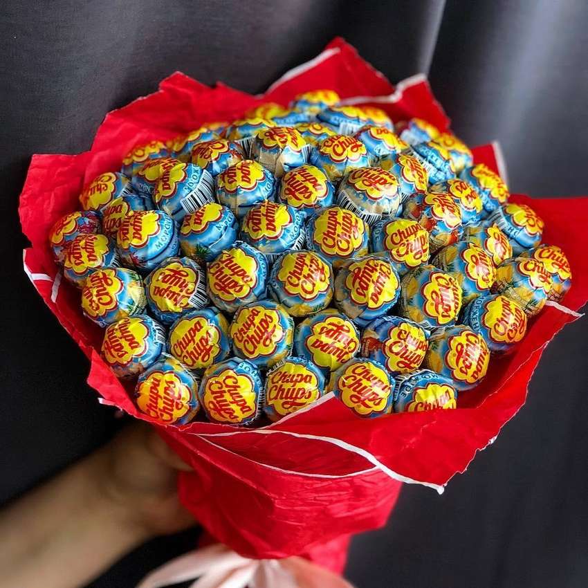 Sedobnyj-buket-53.-Buket-iz-chupa-chups.-Podarok-dlya-devochki.jpg